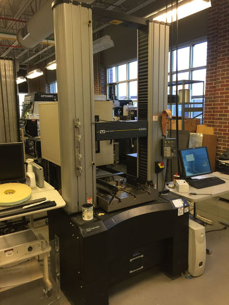 File:Instron 5882.JPG
